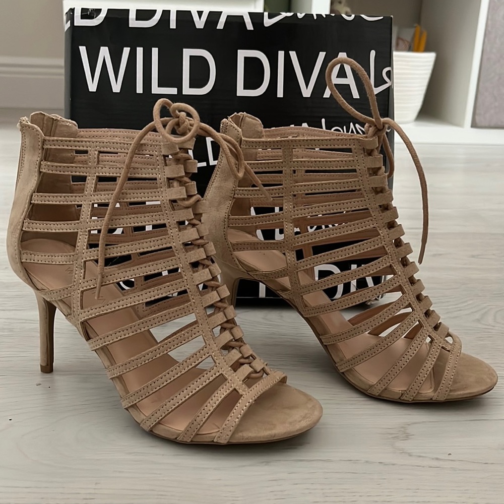 Wild Diva Lounge | natural/cream color heel |